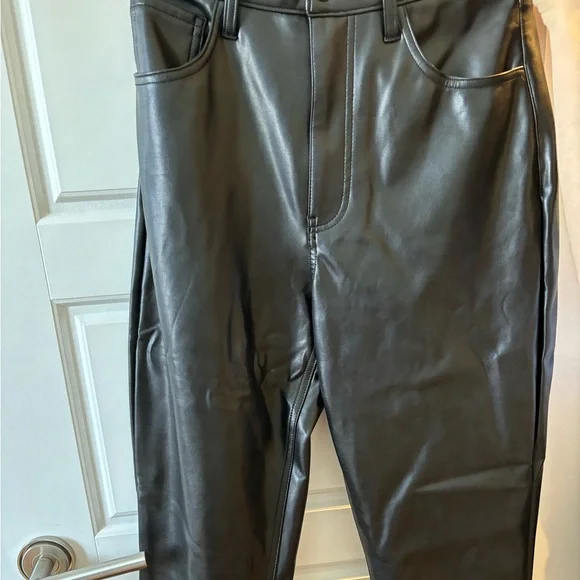Abecrombie Curve Love Vegan Leather Ankle Straight Pant - Picture 2 of 3